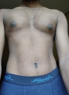 21 Bisexual bull(outcalls/full night) - Male escort in Colombo Photo 3 of 5