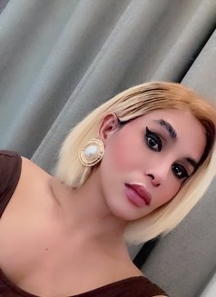 21cm RealFisting Vip Pro Fem Dom - Acompañantes transexual in Kuala Lumpur Photo 30 of 30