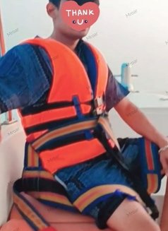 22 Teen Boy Big Dick - Acompañantes masculino in Mumbai Photo 2 of 4