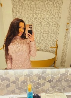 HOT MODEL 22Y OLD IN ABU DHABI - escort in Abu Dhabi Photo 10 of 22