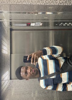 23cm Bbc - Male escort in Nairobi Photo 6 of 6