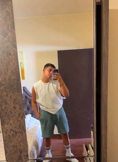 24cm - Male escort in Beirut Photo 1 of 1