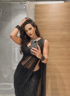 25 Sexy Classy Feminine Escort /Massager - Male escort in New Delhi Photo 13 of 21
