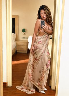 25 Sexy Classy Feminine Escort /Massager - Male escort in New Delhi Photo 17 of 21