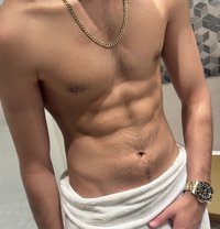 2tops Bi - Male escort in Dubai