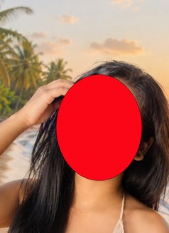 University Girls 19y,22y,27y & CAM - puta in Colombo Photo 5 of 13