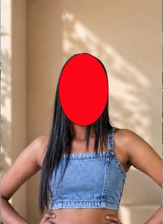 University Girls 19y,22y,27y & CAM - puta in Colombo Photo 8 of 13