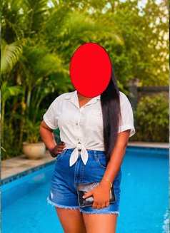 University Girls 19y,22y,27y & CAM - puta in Colombo Photo 12 of 13