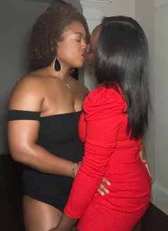 3 Sum Experience Suzie and Sarah - puta in Ahmedabad Photo 3 of 3