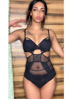 34 - +7 SHEMALE RUHI PAUL( BIG DICK) - Transsexual escort in New Delhi Photo 7 of 10