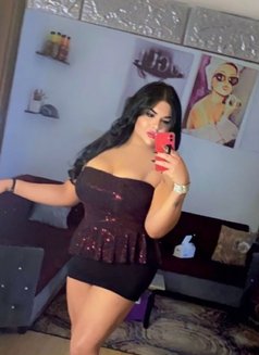 3asoula - Transsexual escort in Beirut Photo 10 of 13