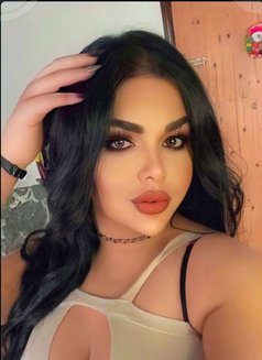 3asoula - Transsexual escort in Beirut Photo 12 of 13