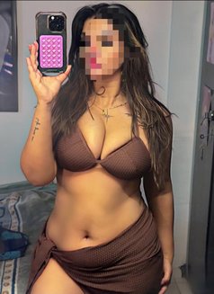 4 Lakhs Followers on Insta. Real Meet - escort in Mumbai Photo 3 of 17