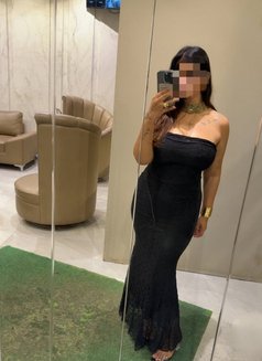 4 Lakhs Followers on Insta. Real Meet - escort in Mumbai Photo 10 of 17