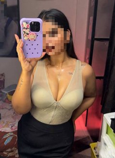 4 Lakhs Followers on Insta. Real Meet - escort in Mumbai Photo 11 of 17