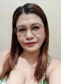 Curvy Sexy Milf/C0ntents/Camsh0w - puta in Manila Photo 22 of 23