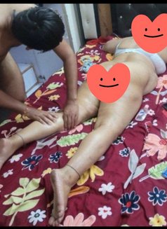 4play massage pleasuer at Ur service - Male escort in Kochi Photo 6 of 8
