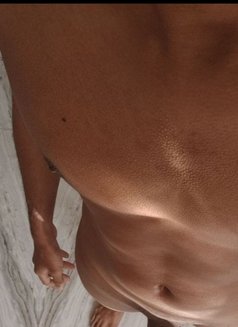 4play massage pleasuer at Ur service - Male escort in Kochi Photo 8 of 8