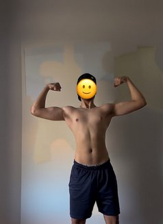 6’3ft Tall Fitness Freak! - Acompañantes masculino in New Delhi Photo 3 of 7