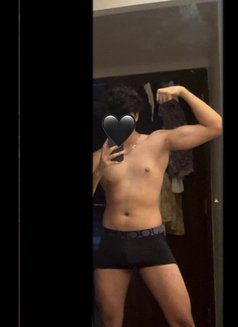 6’3ft Tall Guy - Acompañantes masculino in New Delhi Photo 1 of 3