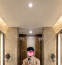 Tall MASSAGER & SEX THERAPIST ! - Male escort in New Delhi