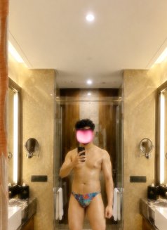 Tall MASSAGER & SEX THERAPIST ! - Acompañantes masculino in New Delhi Photo 3 of 4