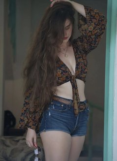 6000 Unlimited 84475 Call 99009 De - escort in New Delhi Photo 2 of 7