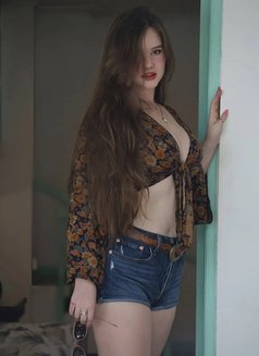 6000 Unlimited 84475 Call 99009 De - escort in New Delhi Photo 5 of 7