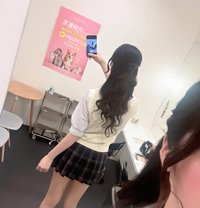6827 - puta in Tokyo