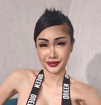 7 inch Top & Bottom cum alot - Transsexual escort in Al Manama