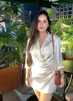 72069m08005 I Am Janvi Escort Services - puta in Chandigarh Photo 3 of 6