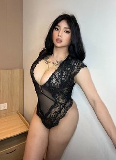 7inc FUNCTIONAL DICK ! (DUBAI NOW) - Transsexual escort in Ajmān Photo 10 of 18