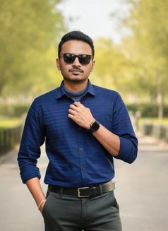 Licking and squirting with Mr. Akash - masseur in Kolkata Photo 1 of 15