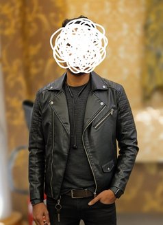 Licking and squirting with Mr. Akash - masseur in Kolkata Photo 5 of 15