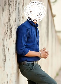 Licking and squirting with Mr. Akash - masseur in Kolkata Photo 7 of 15