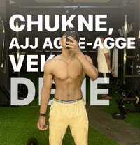 7inch Playboy - Acompañantes masculino in Noida