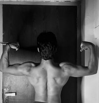 7inch Playboy - Acompañantes masculino in Noida