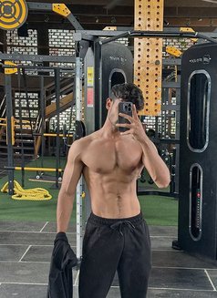 8. 5 Hard Bhargav - Male adult performer in Bangalore Photo 1 of 4