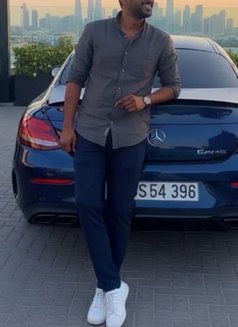 8 inch thick Male_Massage_Therapist_for_ - Male escort in Dubai Photo 1 of 2