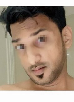8 inch thick Male_Massage_Therapist_for_ - Male escort in Dubai Photo 2 of 2