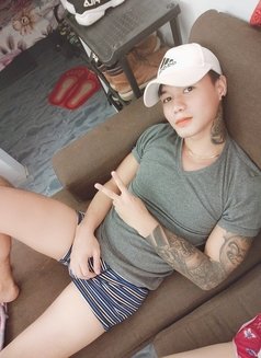 8 Inches Cock Masculine - Male escort in Manila Photo 1 of 7