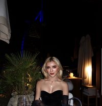 8 inches Top & Bottom a lot of cum - Acompañantes transexual in Abu Dhabi Photo 23 of 30