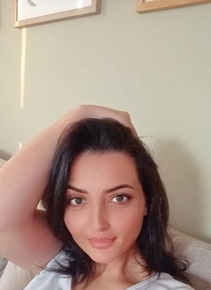 8azal - puta in Beirut Photo 6 of 8