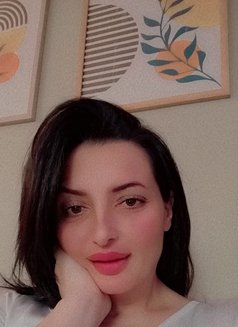 8azal - puta in Beirut Photo 7 of 8