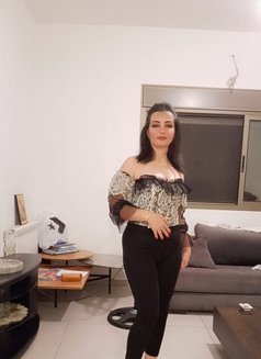 8azal - puta in Beirut Photo 8 of 8