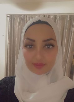 8azal - escort in Beirut Photo 4 of 5