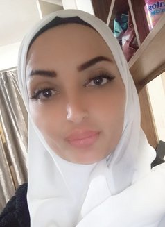 8azal - escort in Beirut Photo 5 of 5