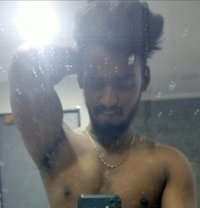 9 Inch Bull - Male escort in Mumbai