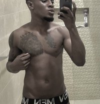 9 inches Big Black Dik - Acompañantes masculino in Riyadh Photo 3 of 4