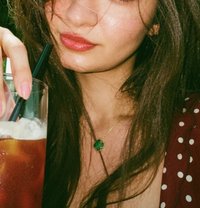 92893/88713 Independent Supriya Banerjee - puta in Kolkata